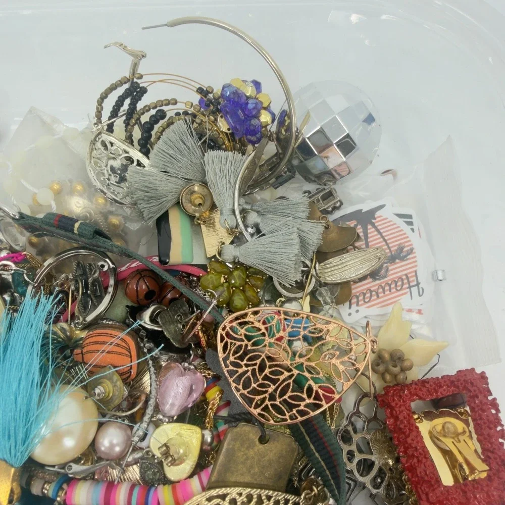 Craft Beading Jewelry Lot Mixed Fashion Accessories DIY Upcycle 2.04 Lbs Project